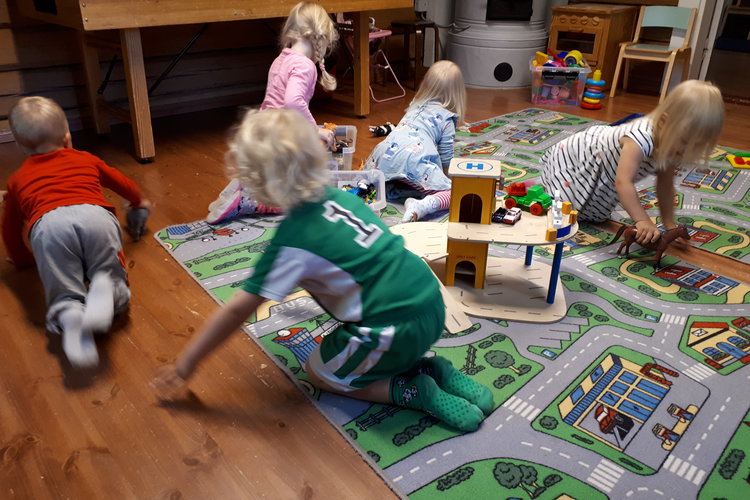 Päiväkerho 3-4v. Päiväkerho 3-4v.